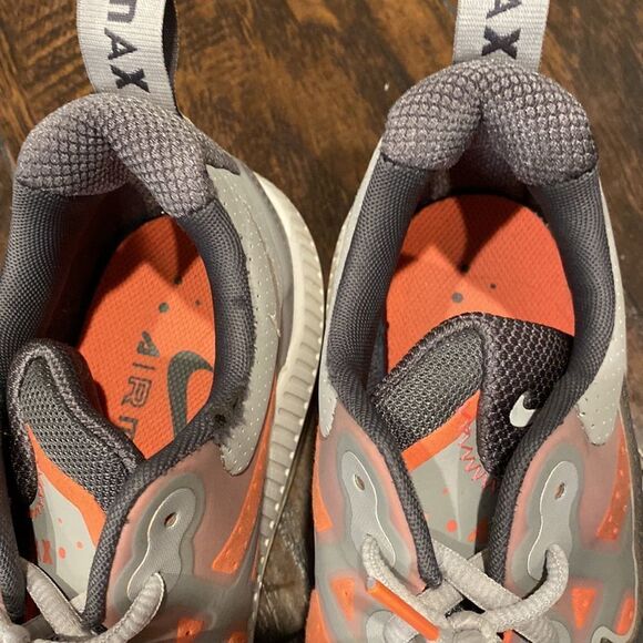 Nike Air Max Genome Mens Size 9.5 Light Bone Grey Bright Mango CW1648-004 EUC - Picture 13 of 13